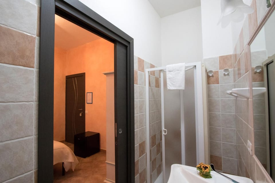 Shower, Mountain view
