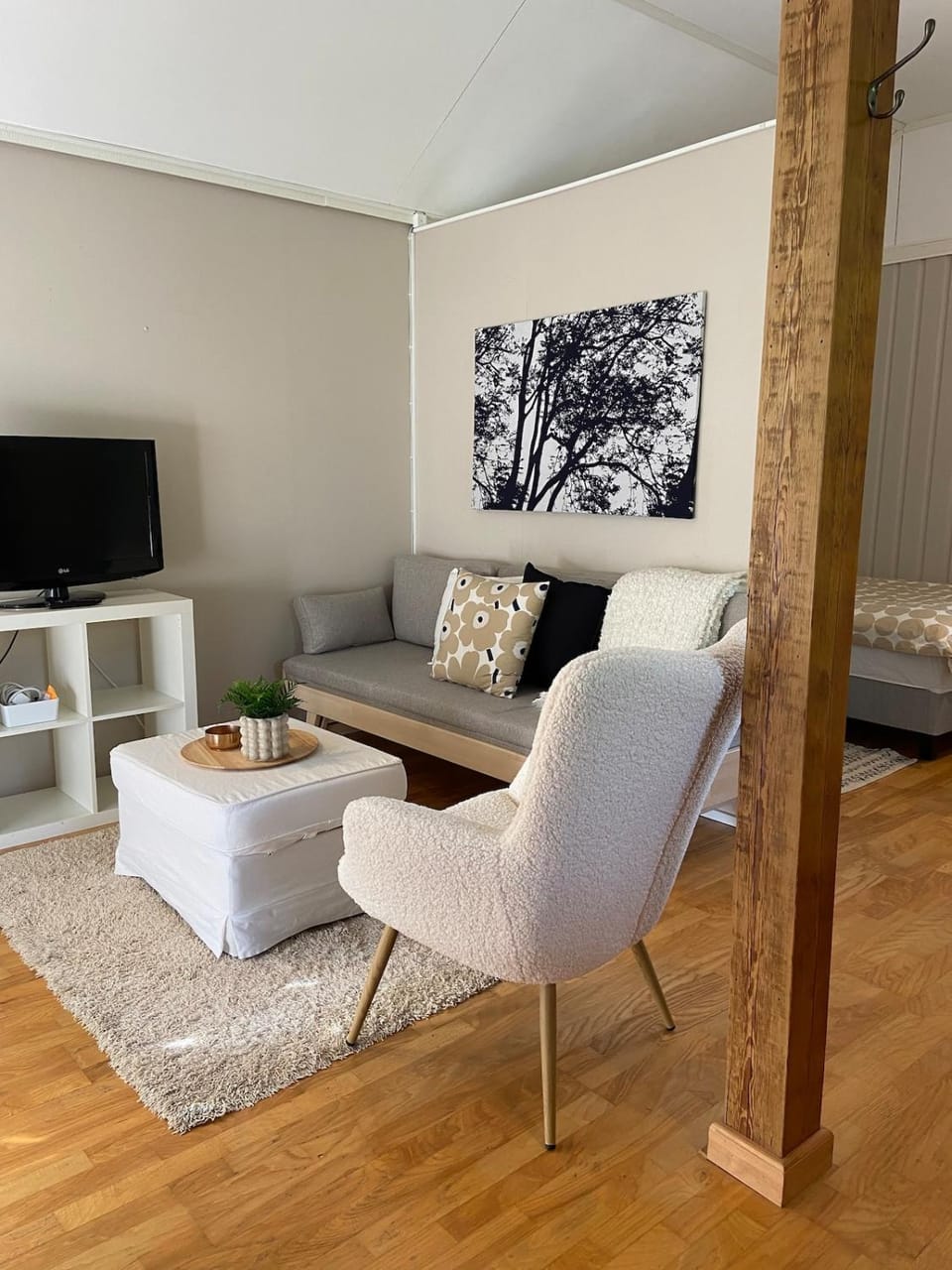Air-conditioned 50 sqm studio suite near subway Apartment in Helsinki