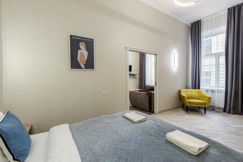 Bedroom, towels