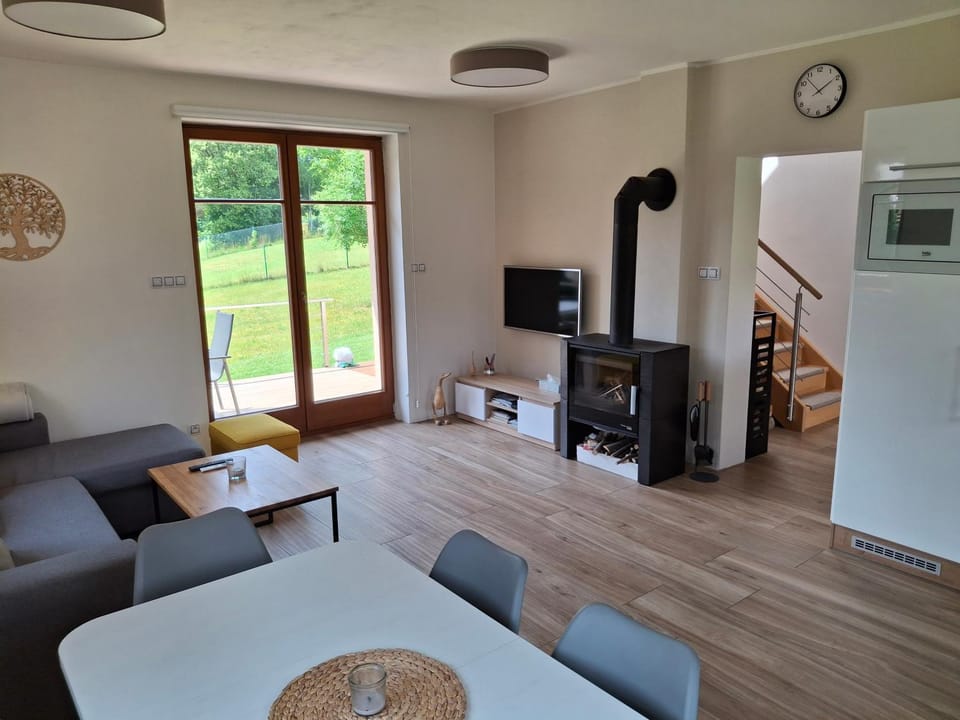Living room, fireplace