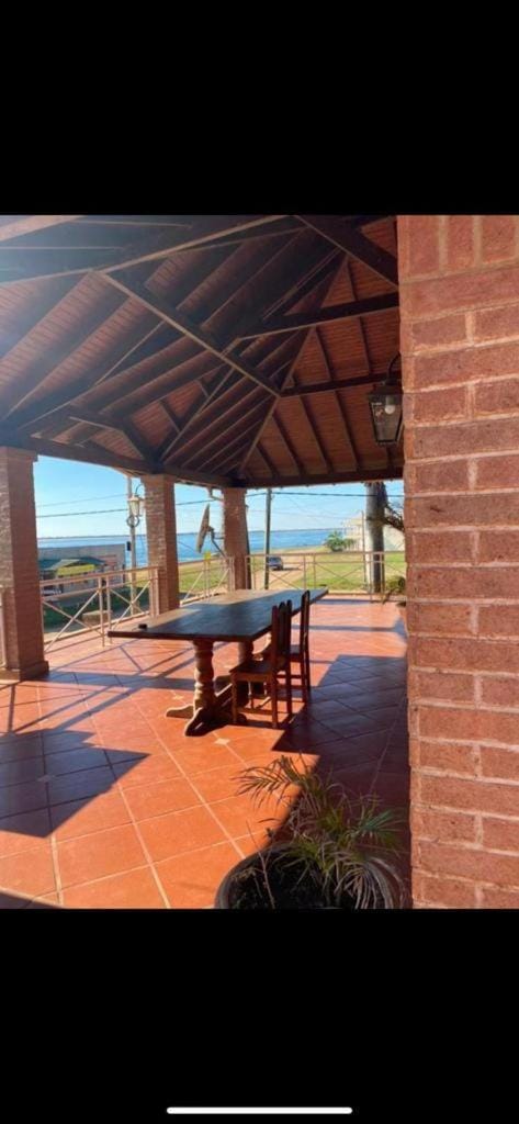 Casa Costa House in Paso de la Patria