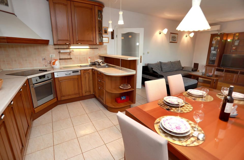 Family Apartment in Šibenik-Knin County, Croatia