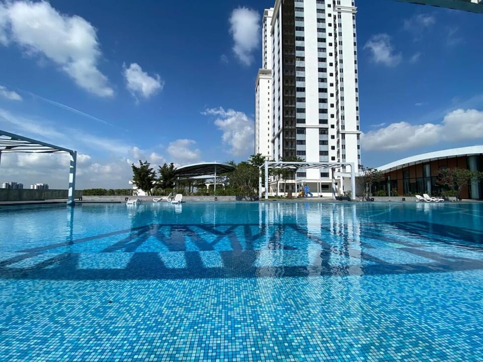 3BR Tropical Family Suite IVF Encorp Strand PJ Apartment in Petaling Jaya