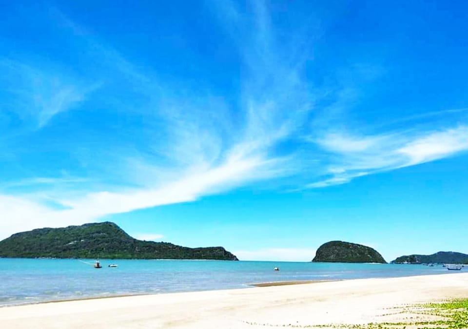 Baan Golden Pool Villa House in Prachuap Khiri Khan, Thailand