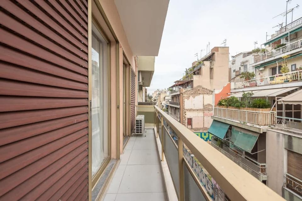 Zen Bright, Exarchia Apartment in Athens