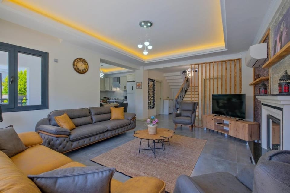 TV and multimedia, Living room, Seating area