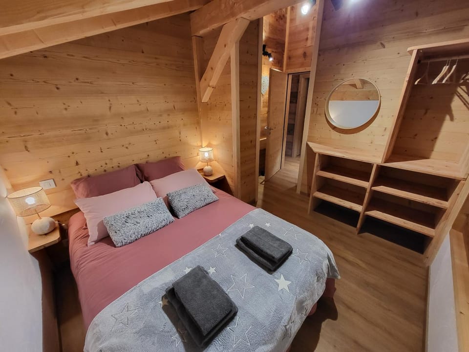 Bed, Bedroom, wardrobe