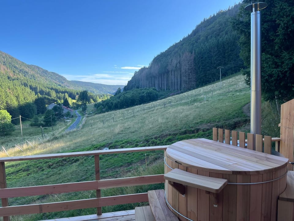 Cabane Insolite de la Semine Chalet in Haute-Savoie