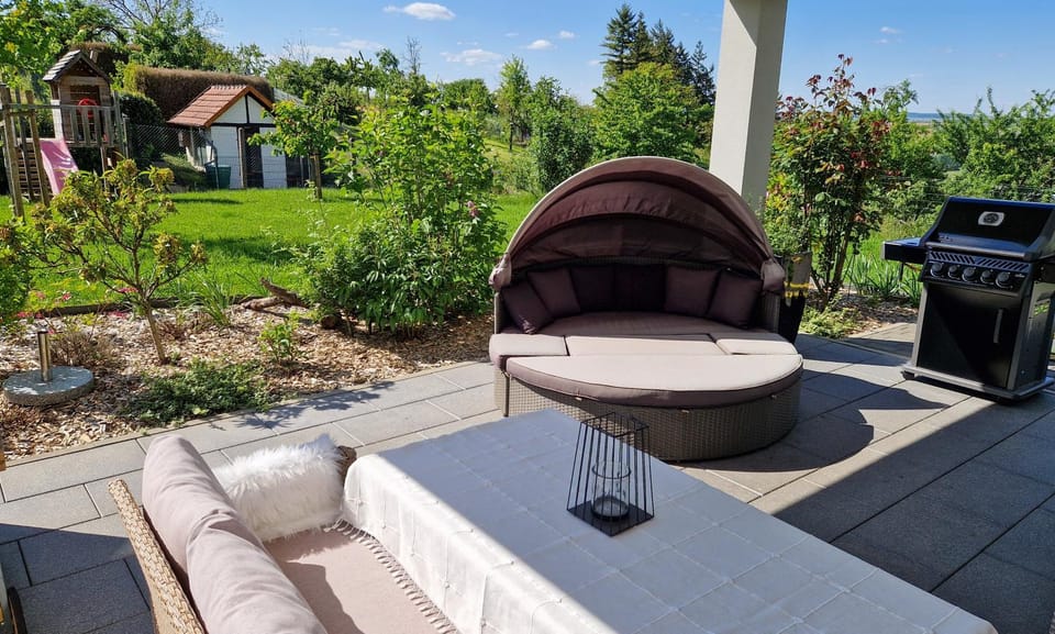 Garden, Seating area, Garden view