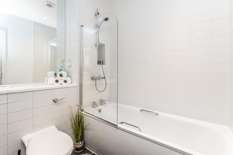 Shower, Bathroom, Bath, towels