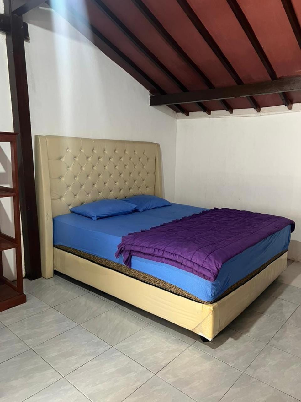 Tiara Homestay Banyuwangi Near train Station Bed and Breakfast in East Java
