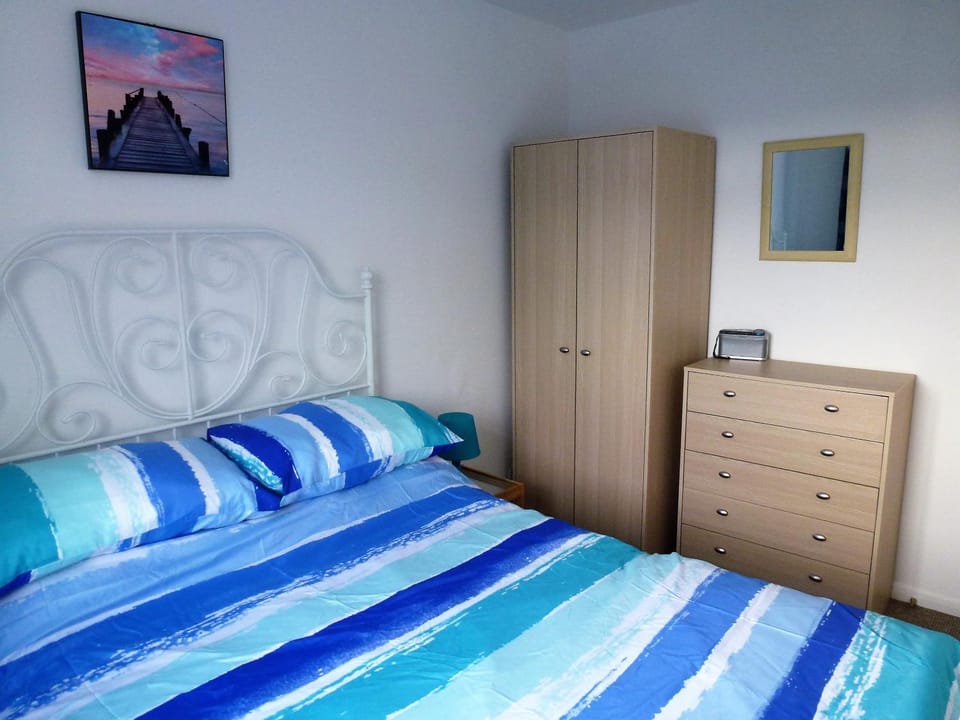 Bed, Bedroom, wardrobe
