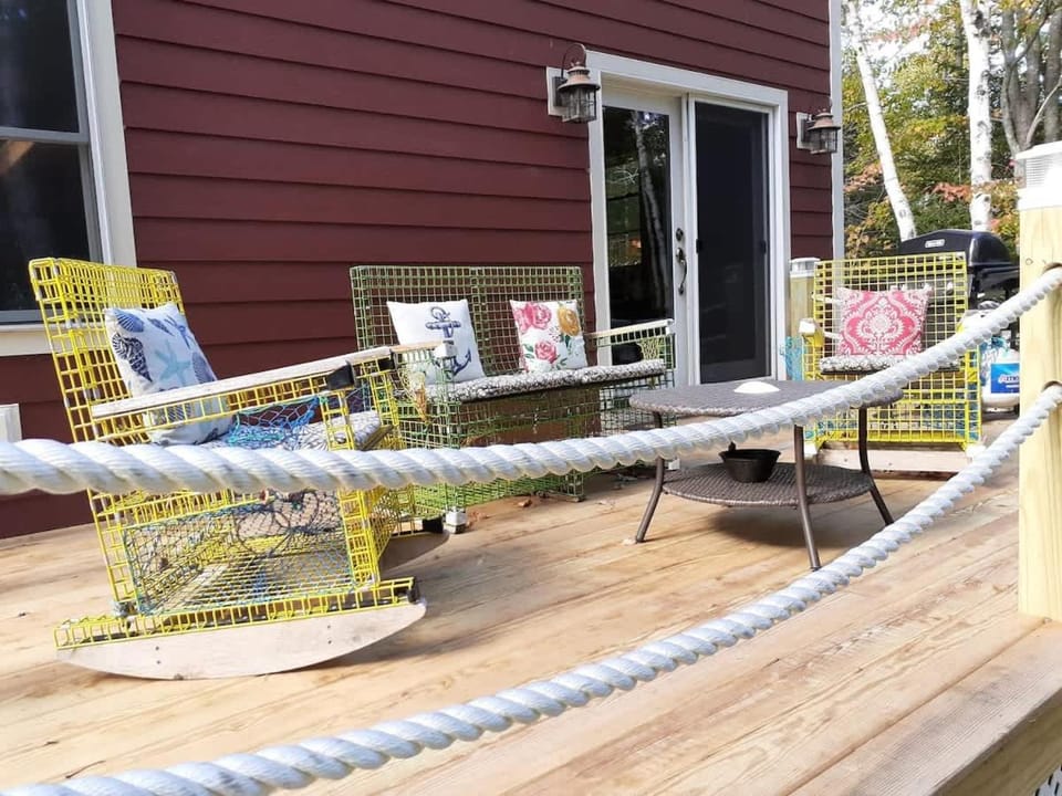 Acadia Lobsterman's Secret Cottage House in Lamoine
