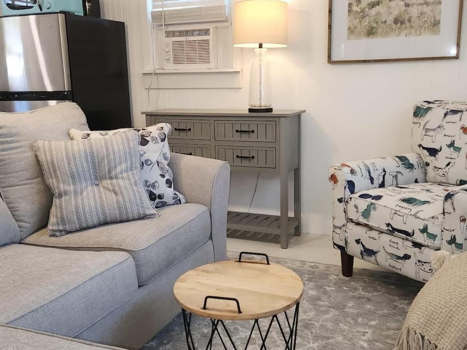 Acadia Lobsterman's Coastal Bungalow House in Lamoine