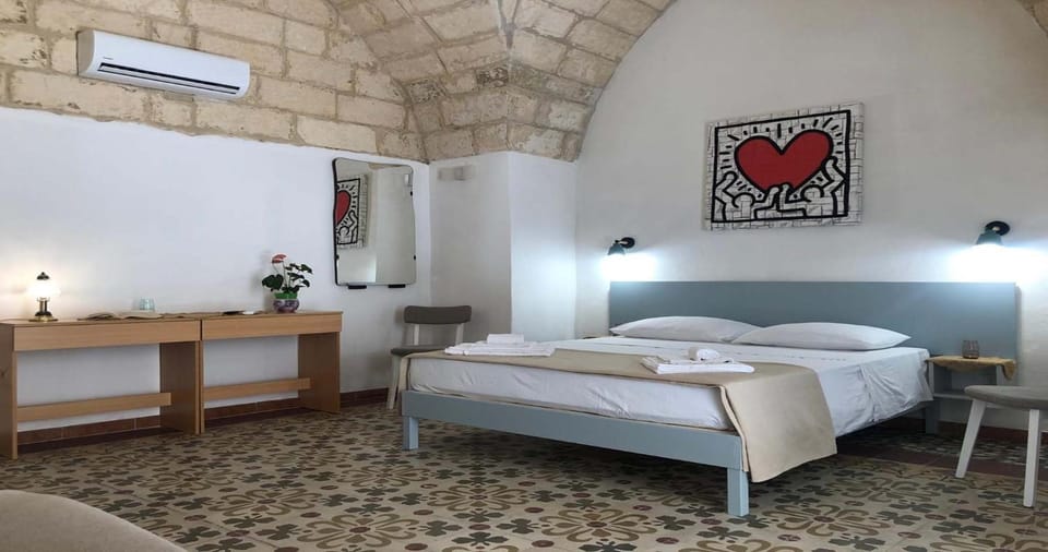 Bed, Photo of the whole room, Bedroom, towels, air conditioner
