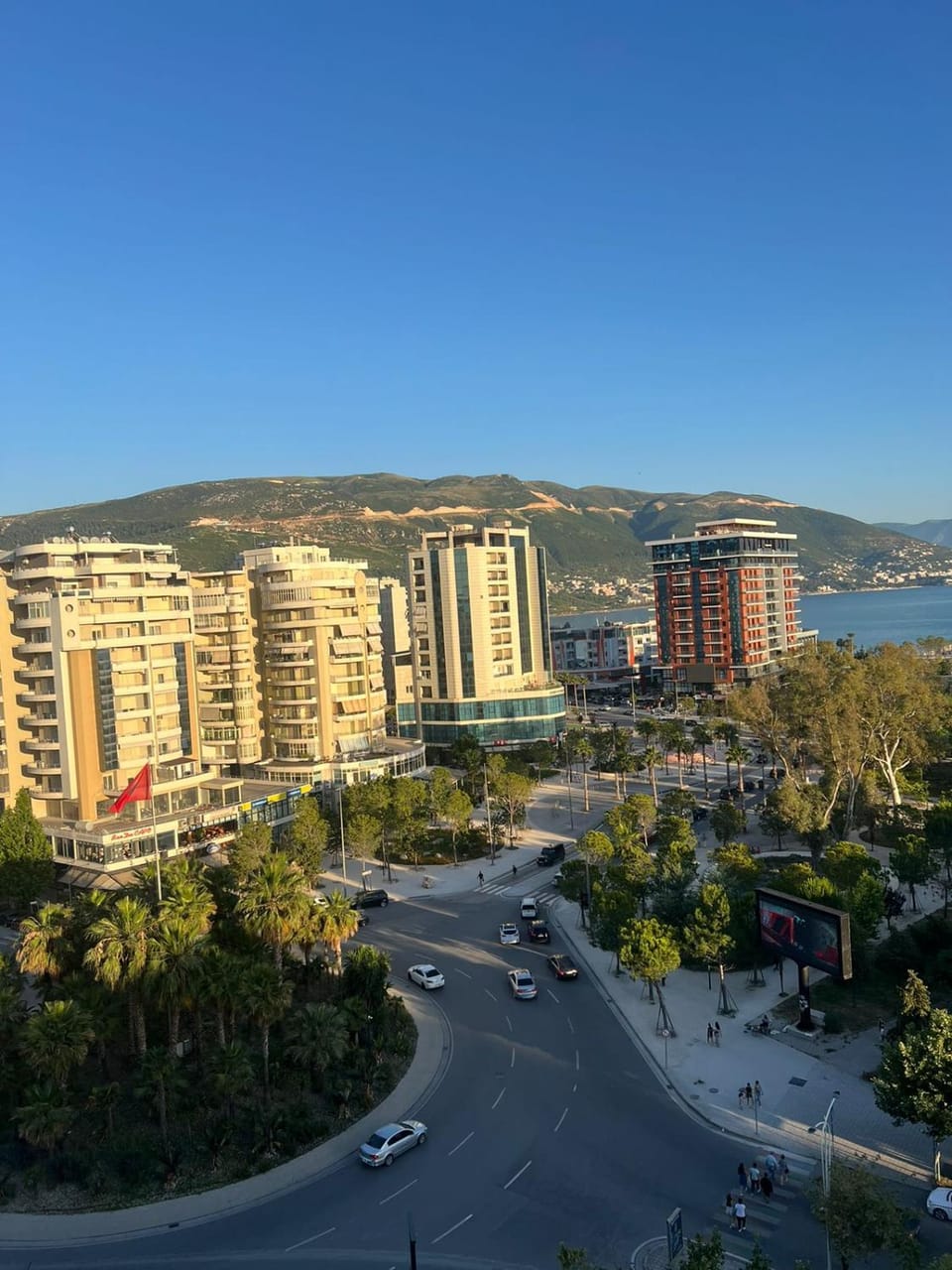 Mountain view, Sea view, Street view