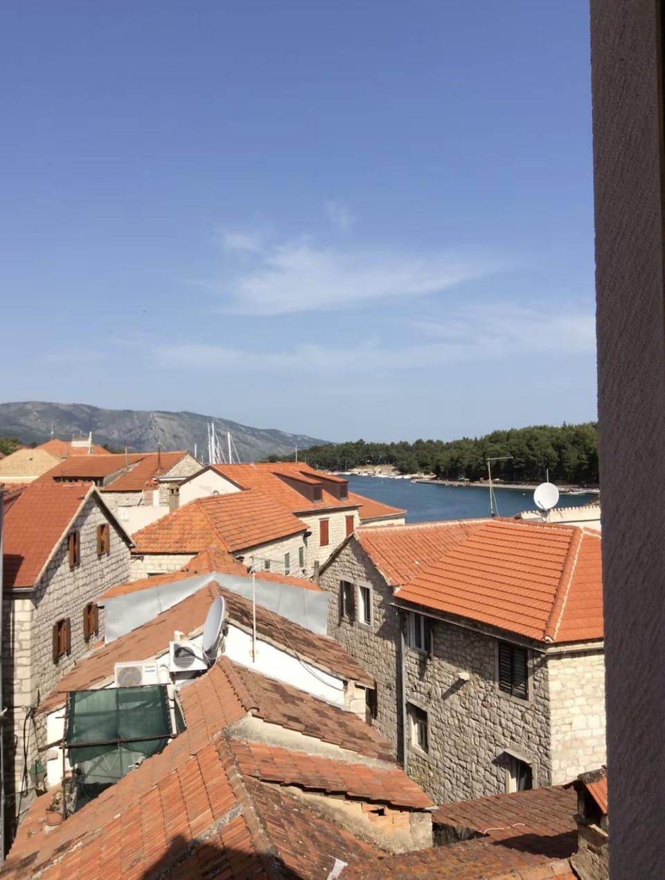 Townhouse Sea View Suite Apartment in Stari Grad