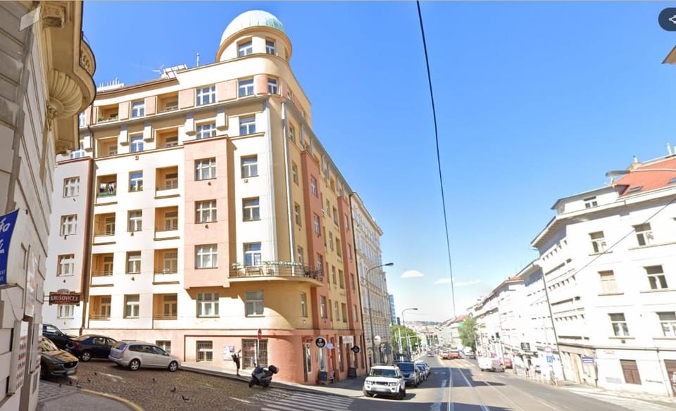 Property building, Neighbourhood, City view, Street view, Location