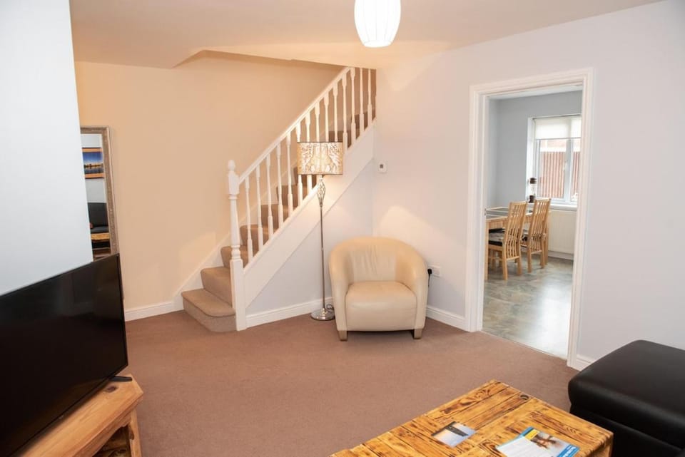 Willow Terrace, perfect Town House with Parking House in Glastonbury