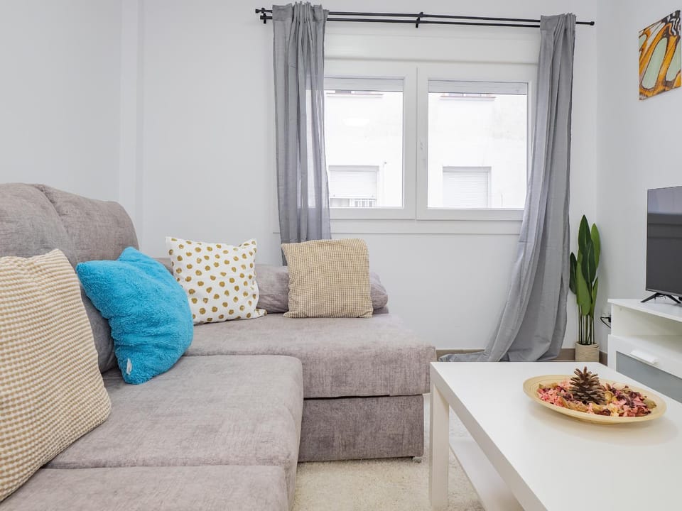 Communal lounge/ TV room, Living room