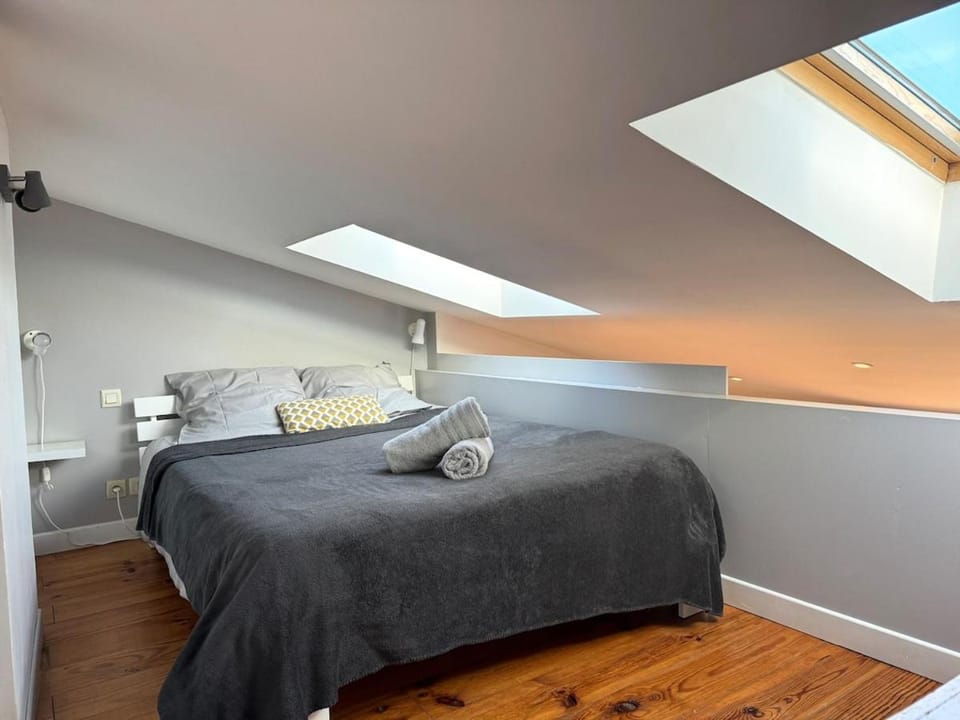 Bed, Photo of the whole room, Bedroom