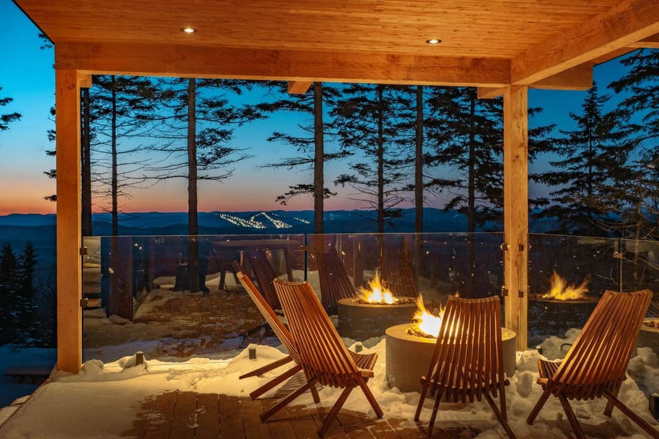 Balcony/Terrace, Mountain view, fireplace