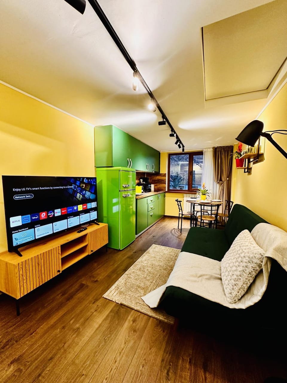 Communal lounge/ TV room, Living room