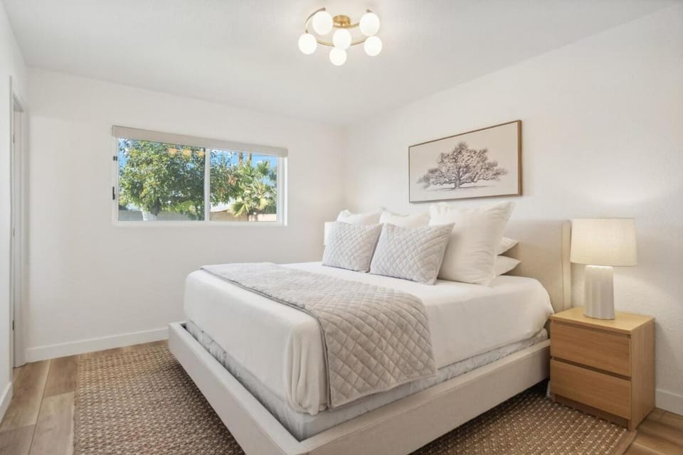 Bed, Bedroom