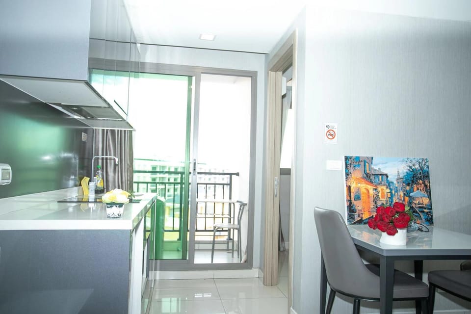 Arcadia Beach Mainland Apartment in Pattaya City