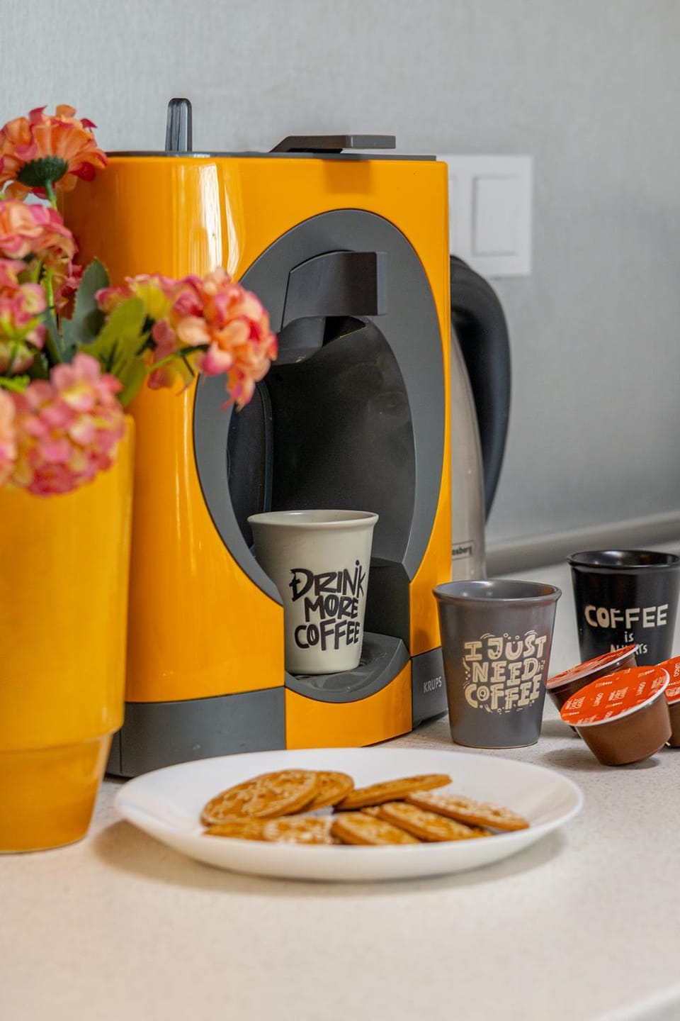 Coffee/tea facilities, Kitchen or kitchenette, Food and drinks
