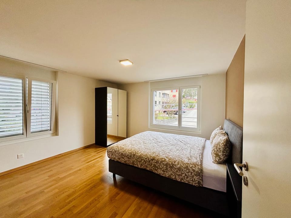 Bed, Photo of the whole room, Bedroom