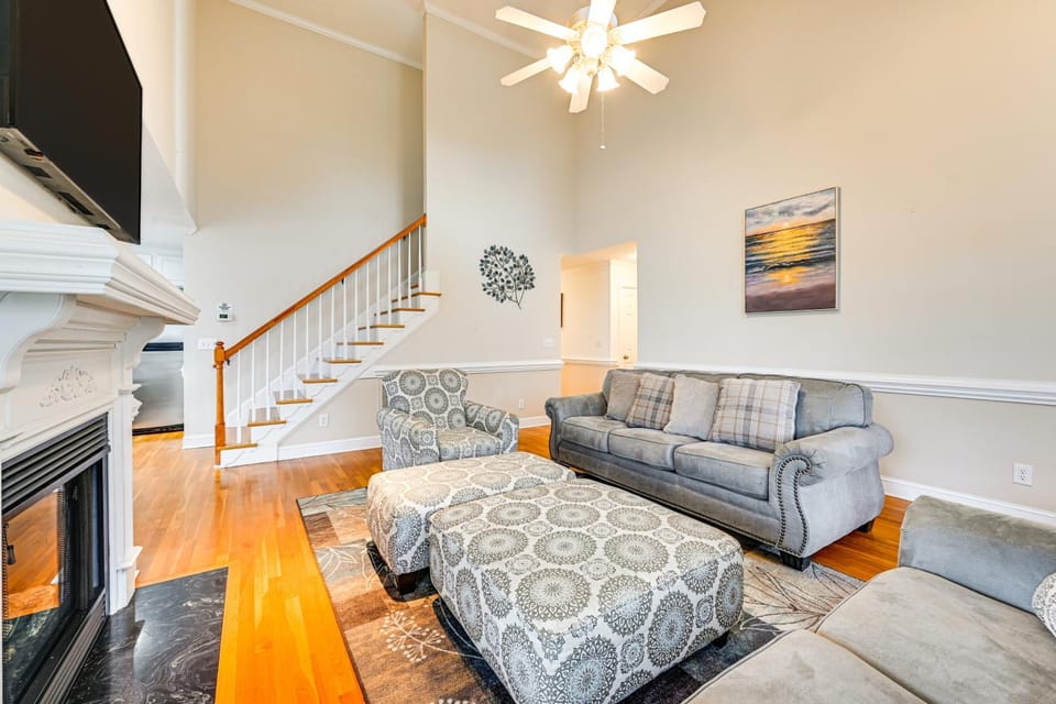 9 Mi to Dtwn: Greenville Home w/ Screened Patio! House in North Carolina