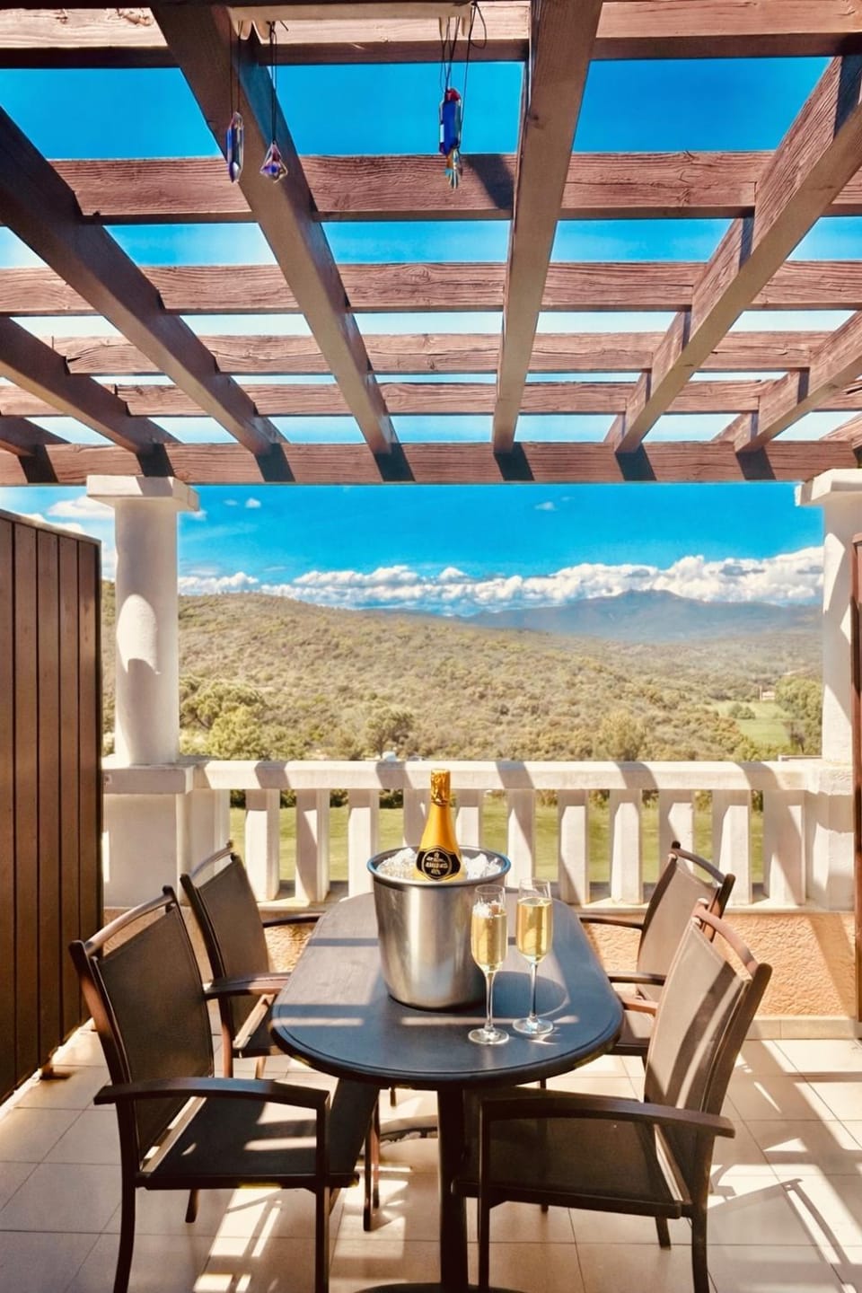 Cap Esterel - Duplex avec 2 terrasses dont une tropezienne, piscines et loisirs Apartment in Saint-Raphael