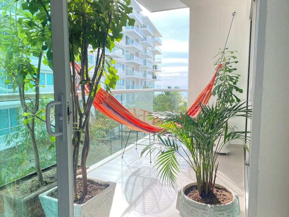 Apartment in Beachfront Building with Resort Pools near Historic Center Cartagena Apartment in La Boquilla