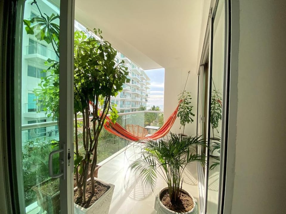 Apartment in Beachfront Building with Resort Pools near Historic Center Cartagena Apartment in La Boquilla