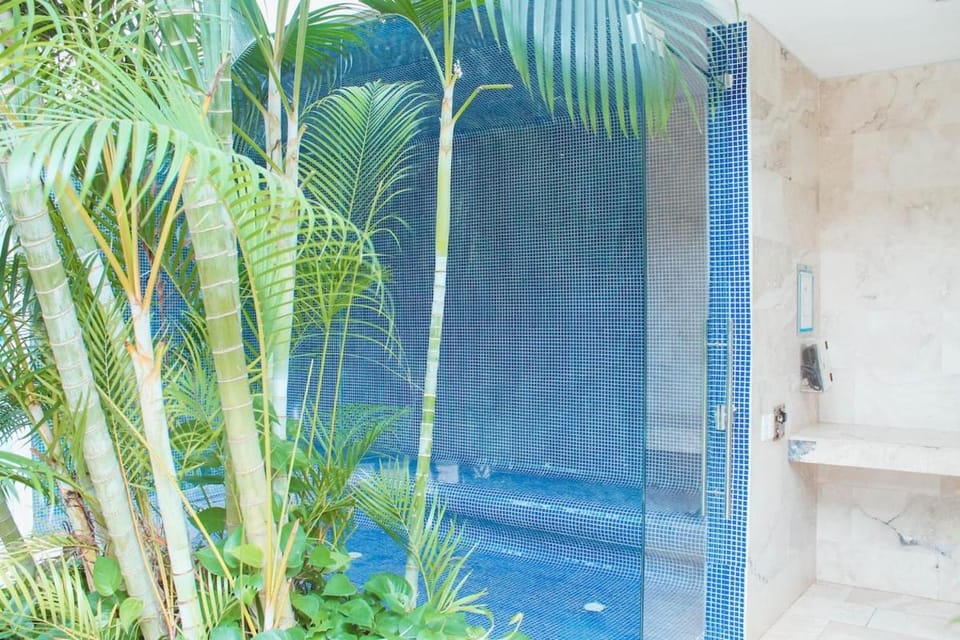 Apartment in Beachfront Building with Resort Pools near Historic Center Cartagena Apartment in La Boquilla