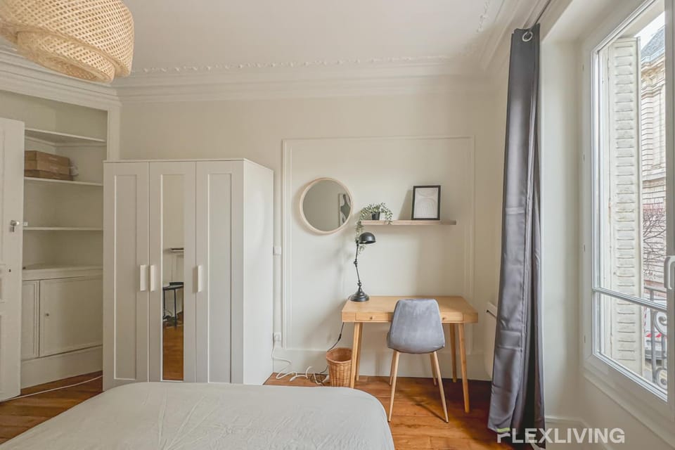 Flexliving - whole house - Gabriel Peri Apartment in Levallois-Perret