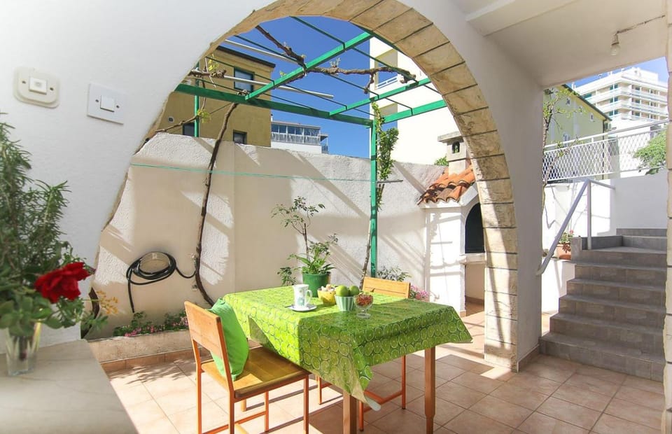 Garden, Balcony/Terrace