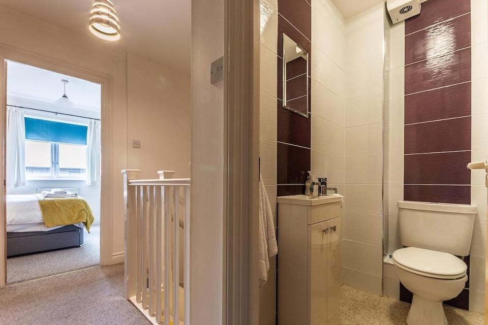 Stylish townhouse by the Quay with parking House in Exeter