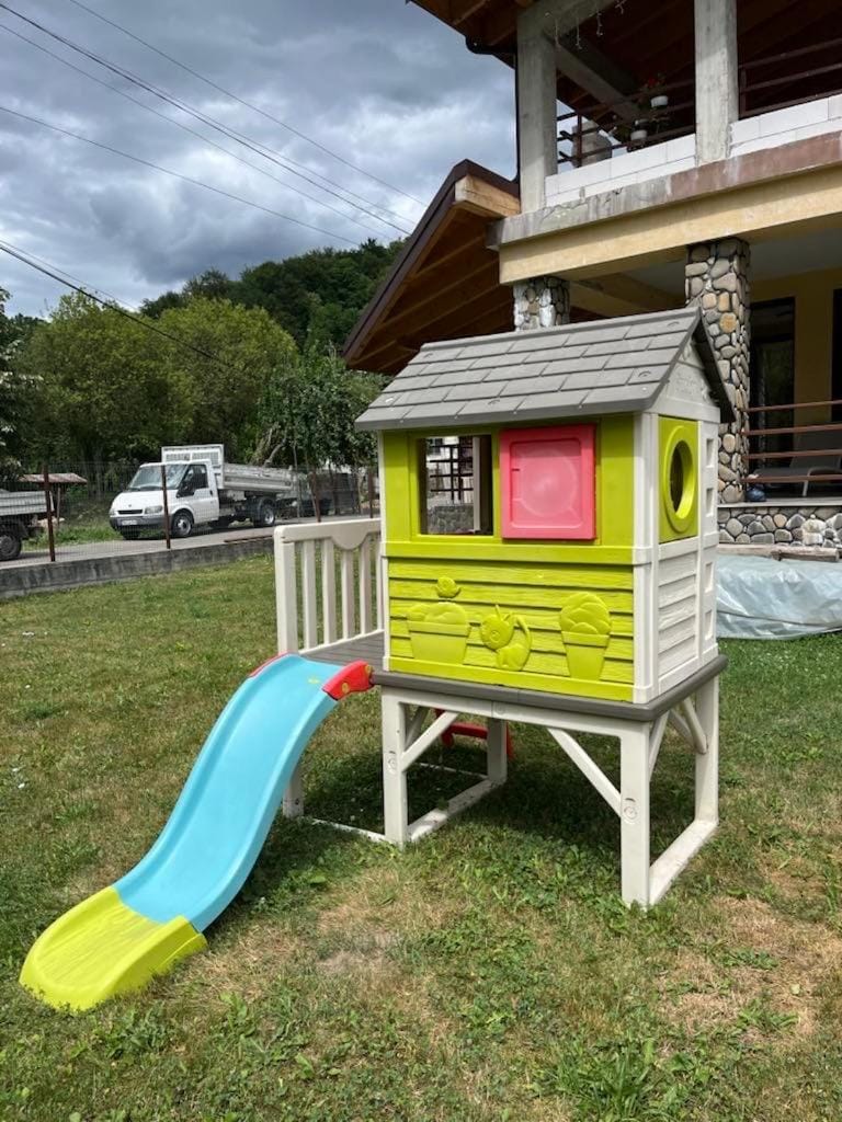 Eden Villa House in Prahova, Romania