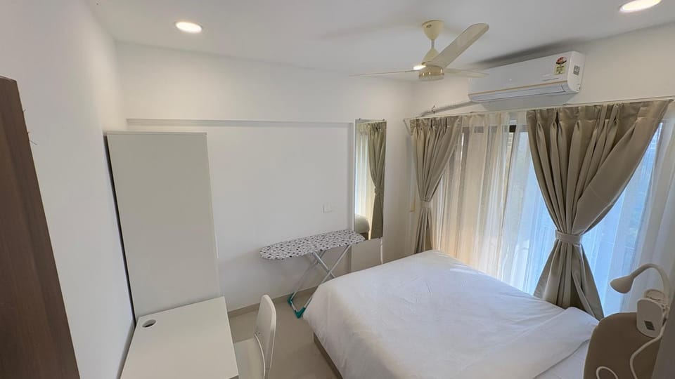 Bed, Bedroom, wardrobe, air conditioner
