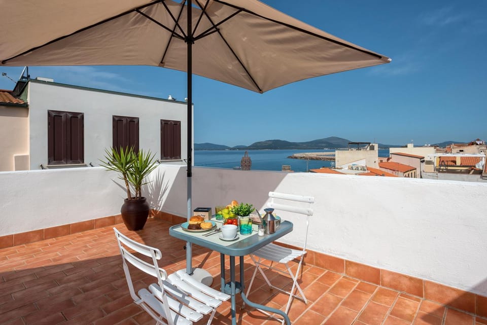 Solarium, View (from property/room), Balcony/Terrace, City view, Breakfast, Breakfast, Continental breakfast, Continental breakfast, Italian breakfast