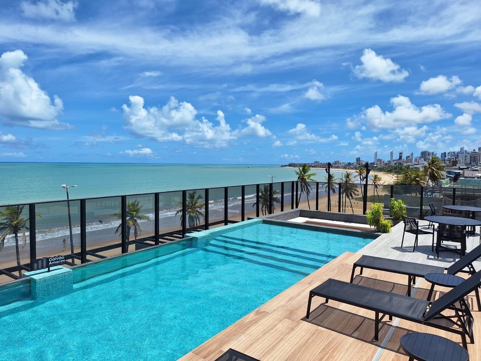 Day, Natural landscape, View (from property/room), Balcony/Terrace, Beach, Pool view, Sea view, Swimming pool, sunbed