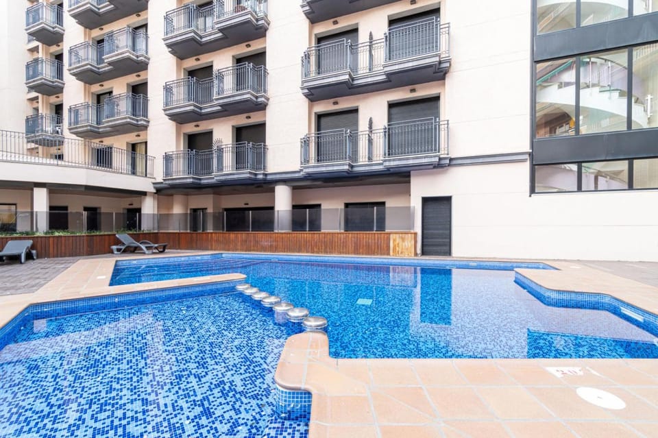 Property building, Swimming pool