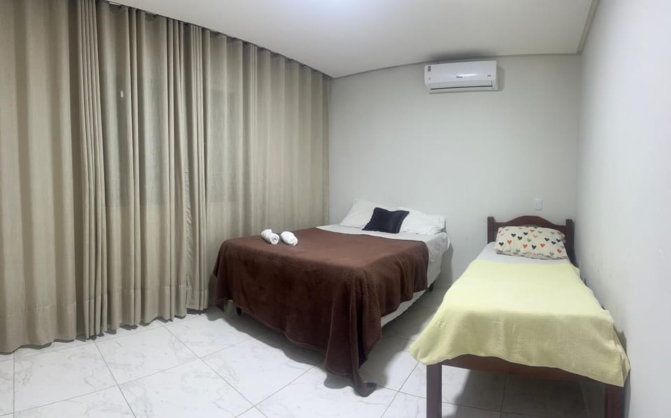 Bed, Photo of the whole room, Bedroom, air conditioner