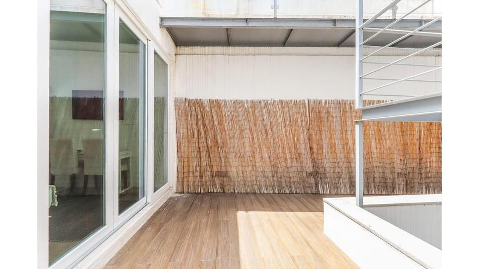 Principe Real Cozy Bright Studio Apt with AC Apartment in Lisbon