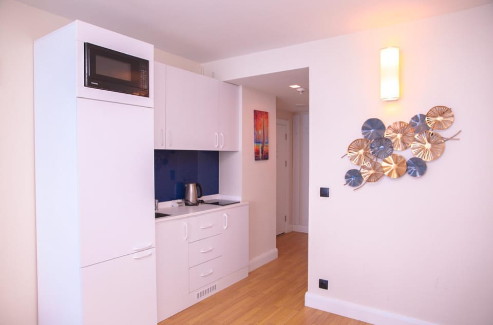 TV and multimedia, Kitchen or kitchenette, minibar