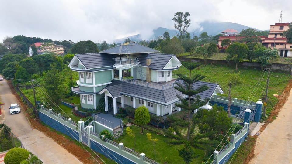 Property building, Garden view, Street view