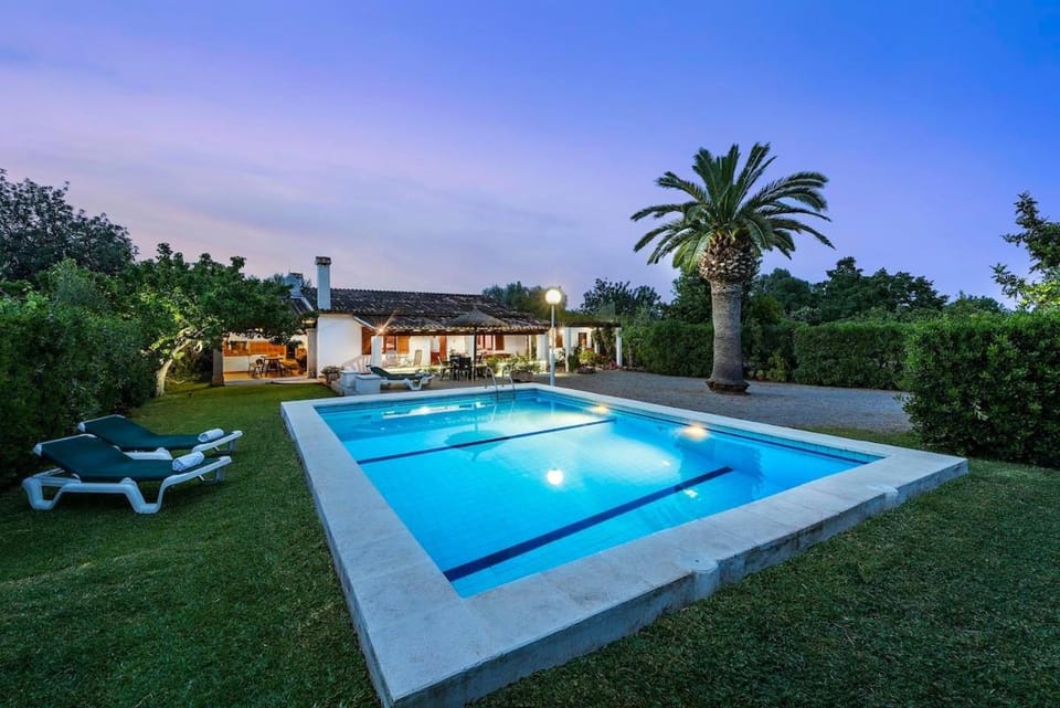 Villa Paparri Lovely 3 bedroom villa close to Pollensa by Renthousing Villa in Raiguer