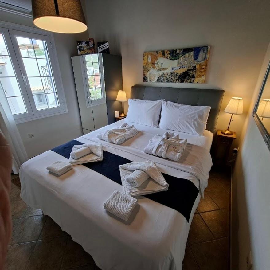 Κeas Living Yard Apartment in Kea-Kythnos